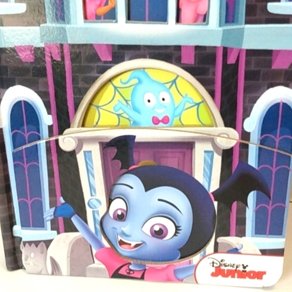 DISNEY JUNIOR VAMPIRINA HIDE & SHRIEK HARDCOVER SPOOKY FUN STORYTIME BOOK NWOT - Picture 4 of 9